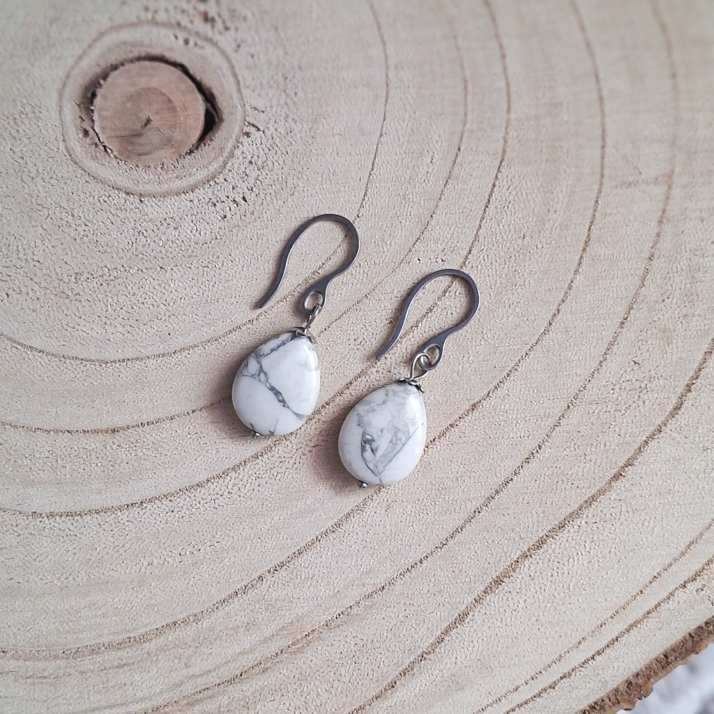 White Kachalong Drop Earrings, Natural Stone, Steel, 4 cm