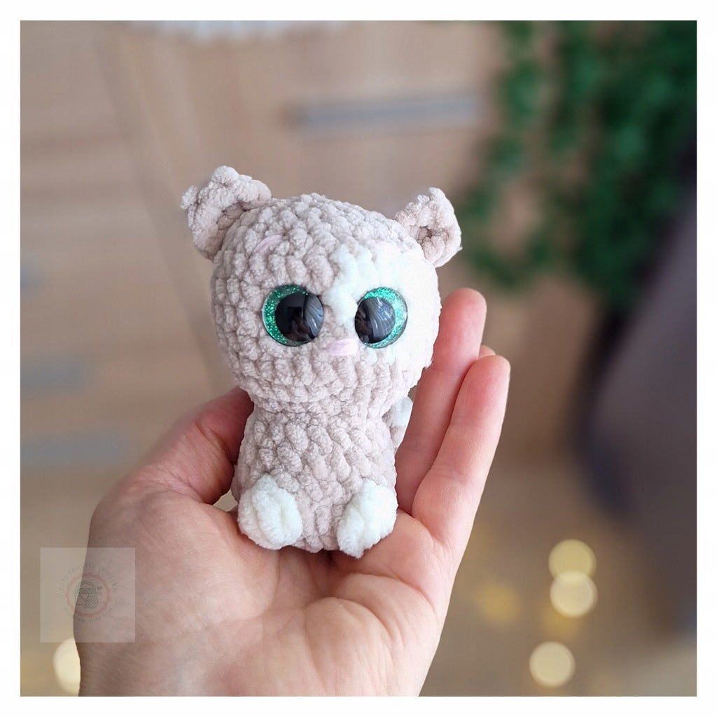Kitten Keychain, 10 cm, Handmade Crochet Amigurumi Toy