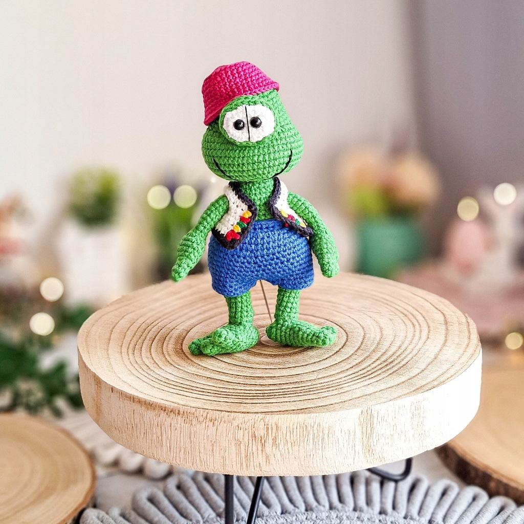 Handmade Crochet Frog in a Hat, 16 cm, Gift
