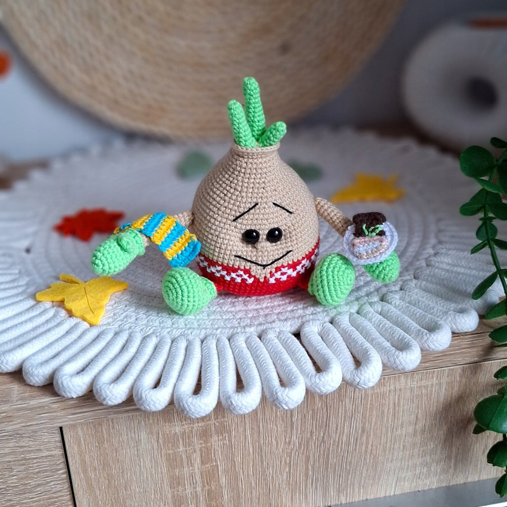 Crochet Onion Toy, Handmade, 13 cm, Amigurumi