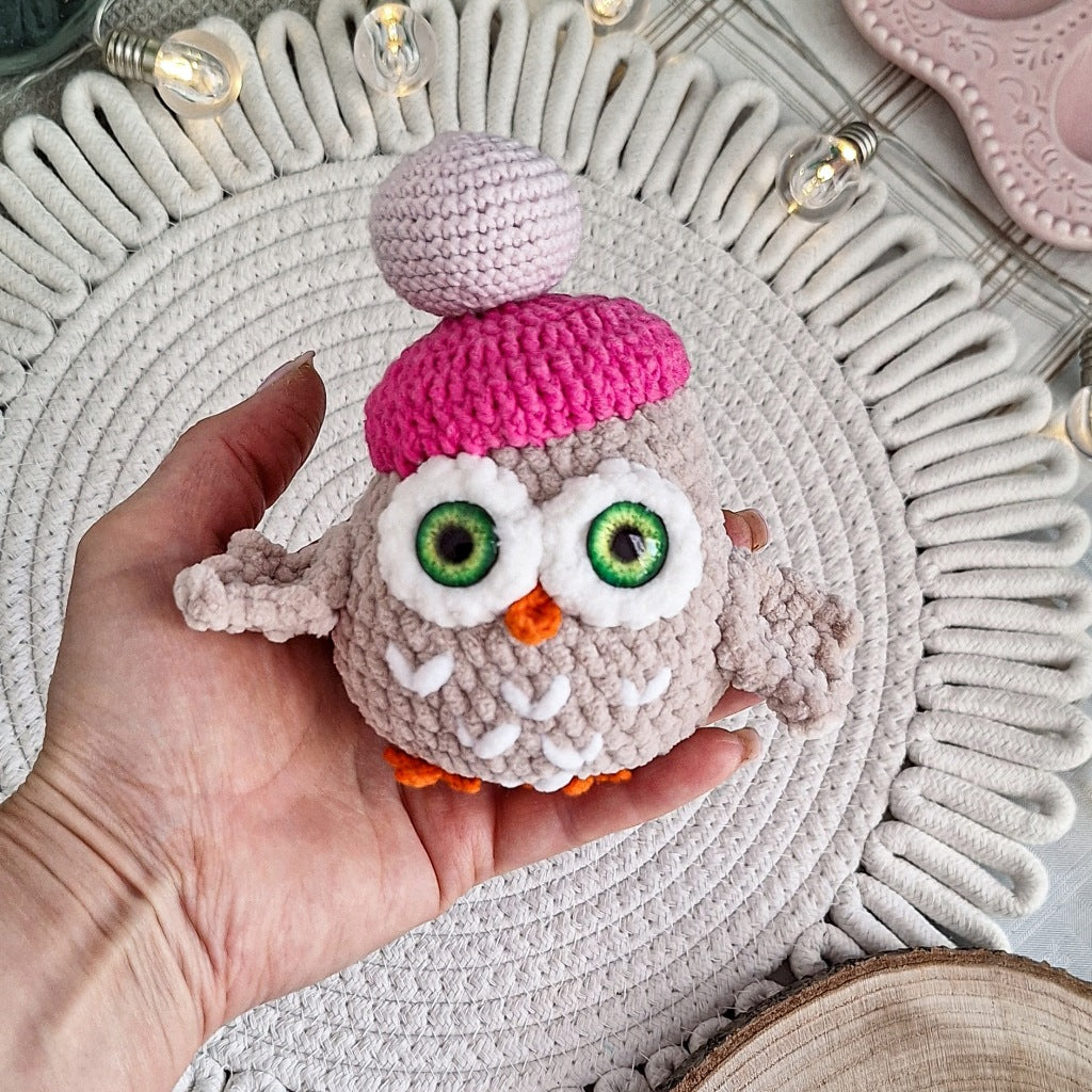 Crochet Owl Plush Toy, Handmade Amigurumi Decoration, 13 cm