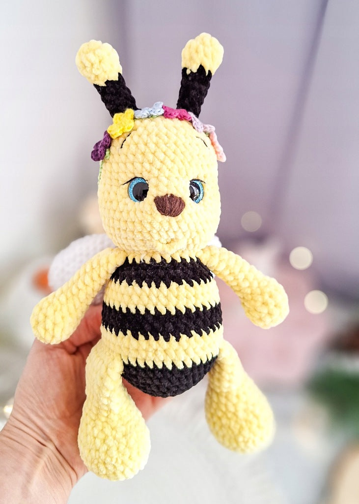 Crochet Bee Plush Toy with Flower Wreath, Handmade Amigurumi, 28 cm