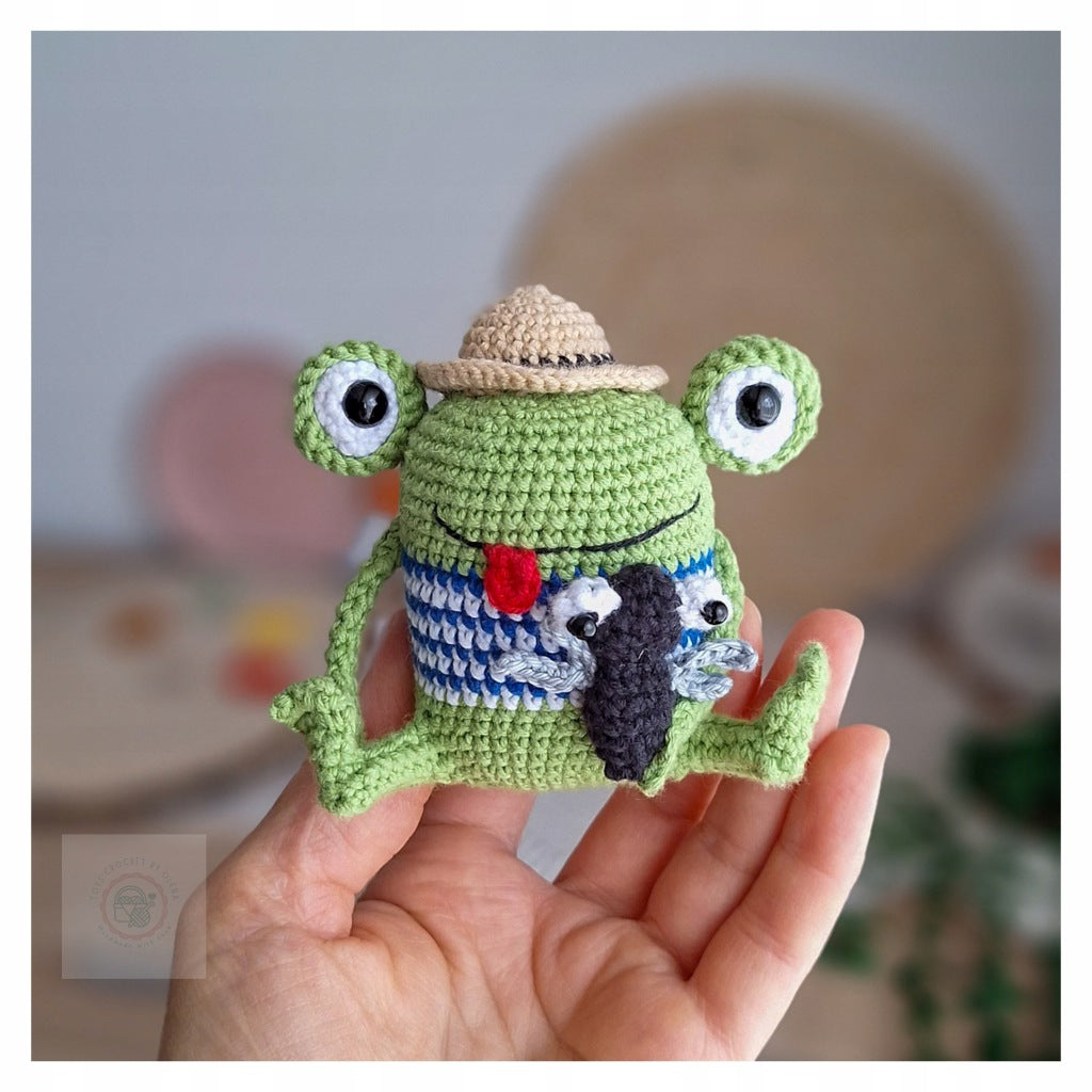 Frog Keychain, 10 cm, Handmade Crochet Amigurumi Charm