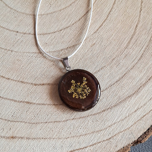 Beige Flower Resin Necklace, Handmade, 3 cm